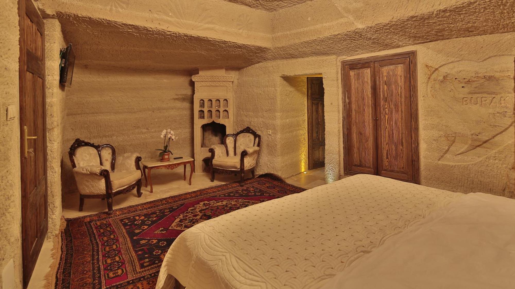Family Cave Hotel