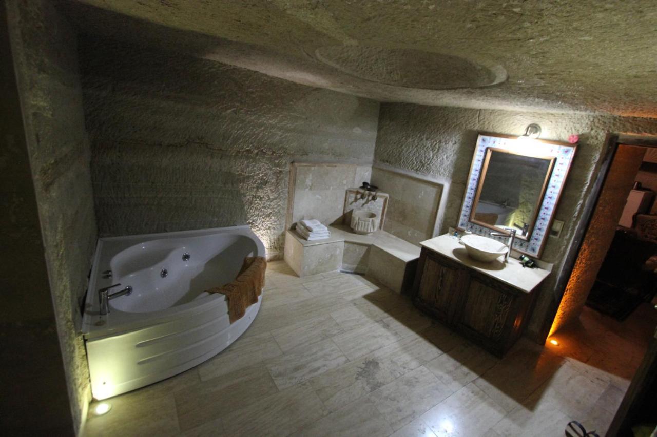 Family Cave 3*
